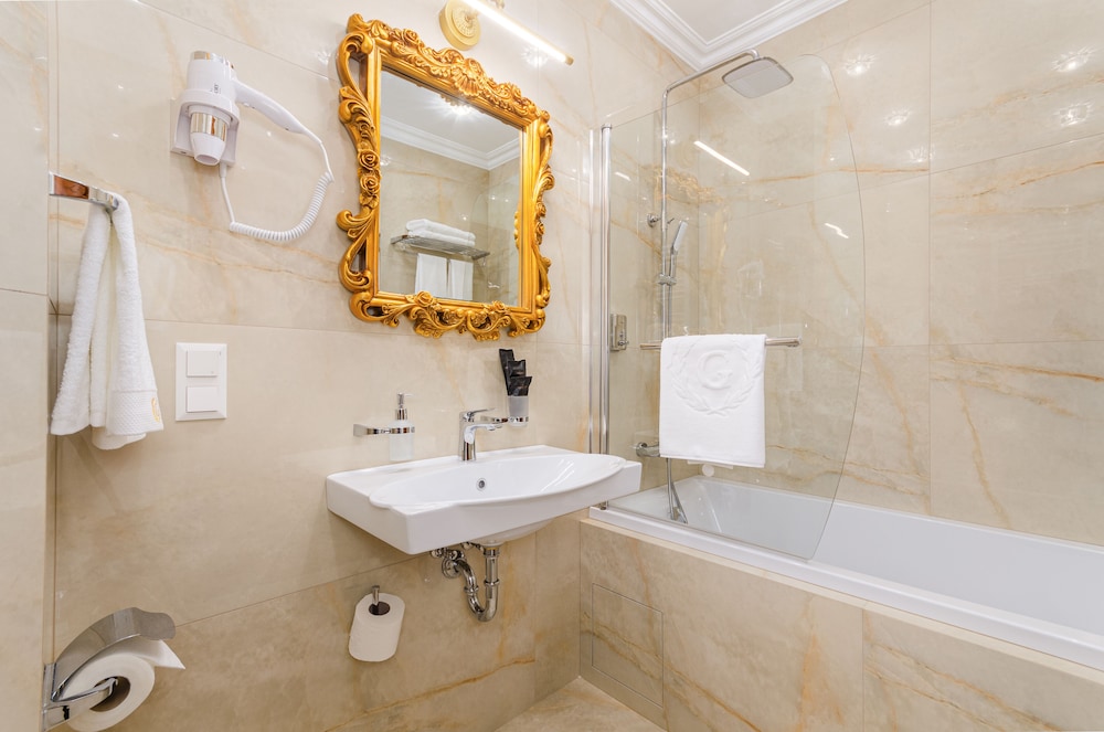 GREGORY Boutique Hotel Chisinau 58/62