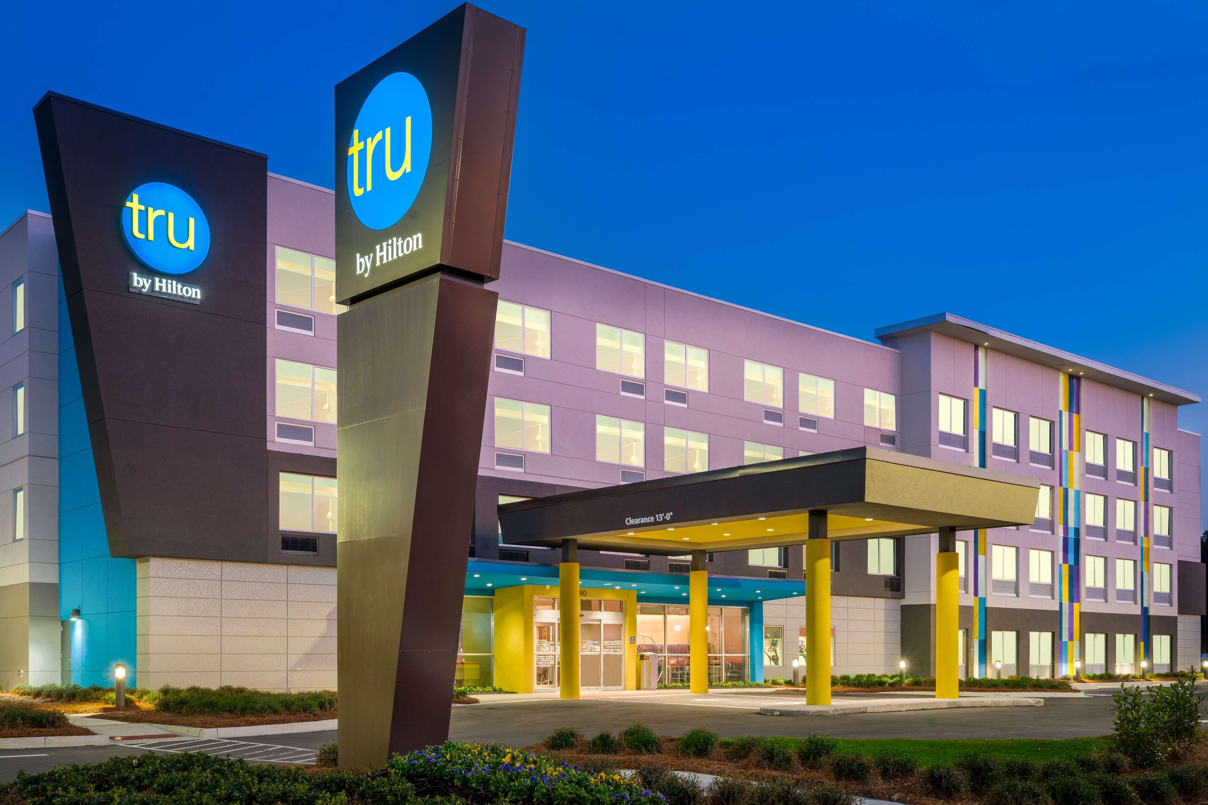 Tru By Hilton Savannah Airport GA image
