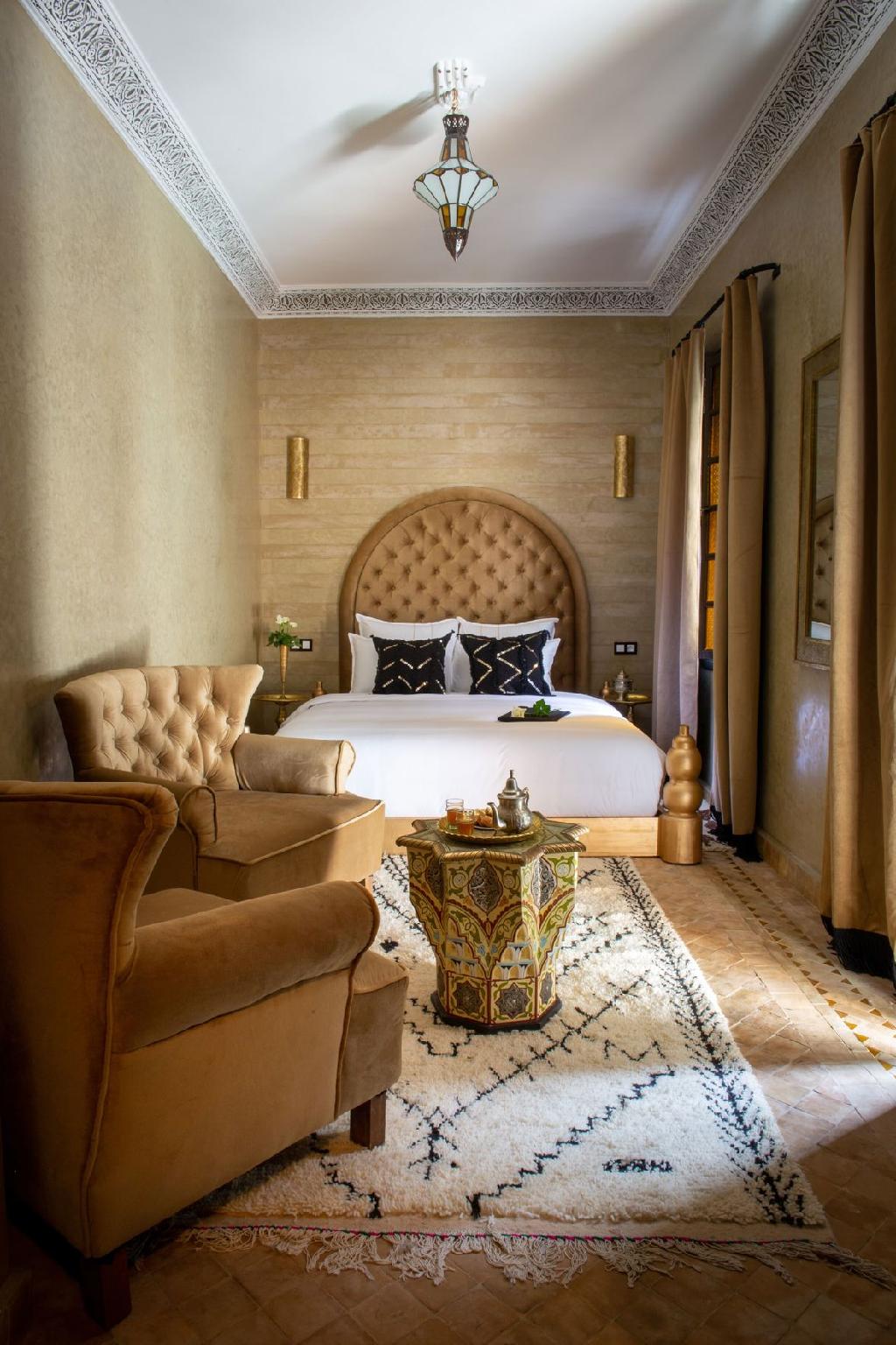 Luxury, King Bed