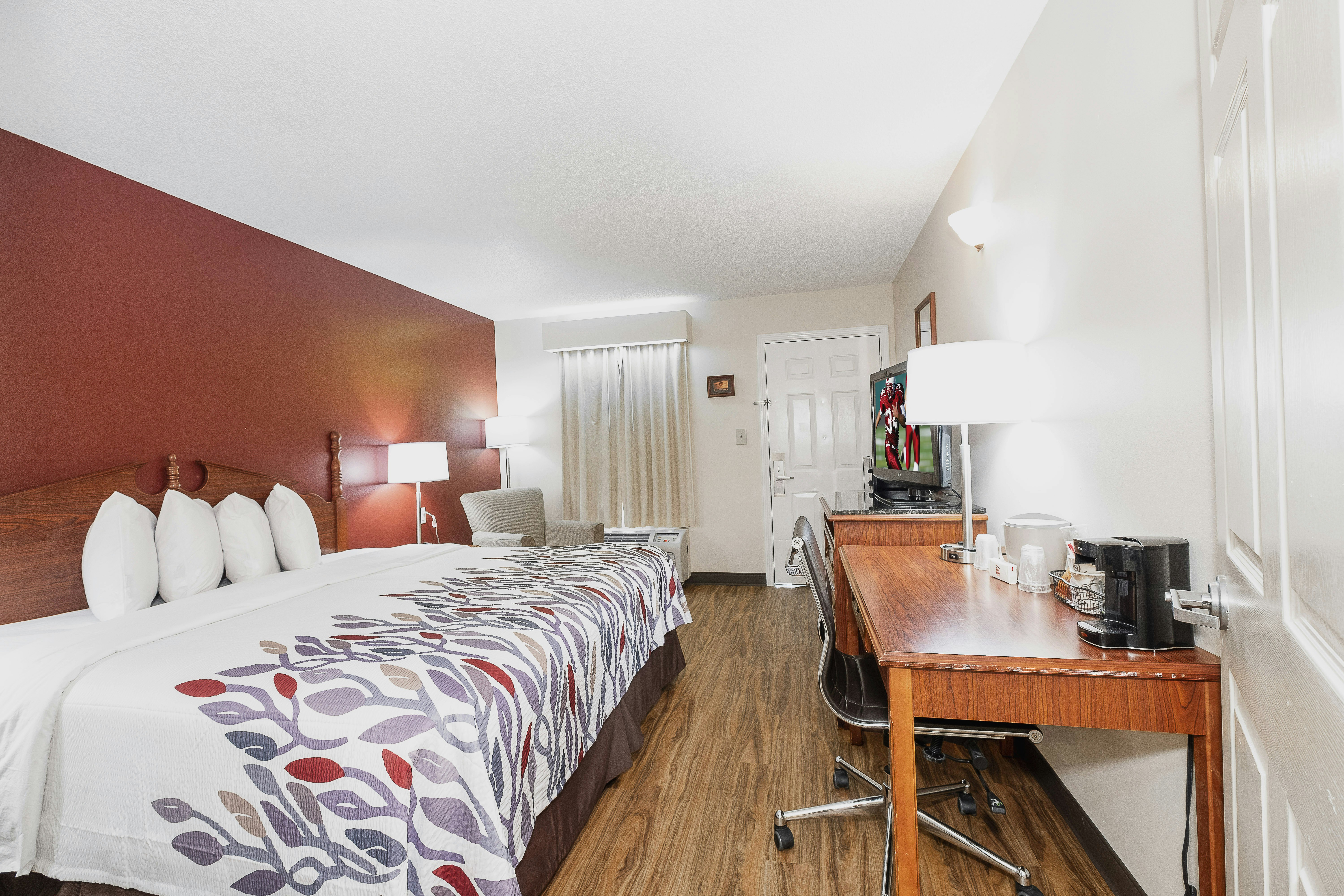 Superior, King Bed, Accessible