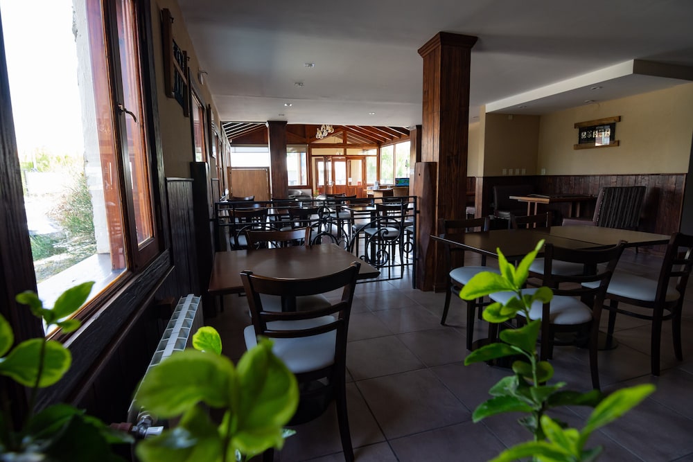 Hosteria Puerto San Julian 62/75