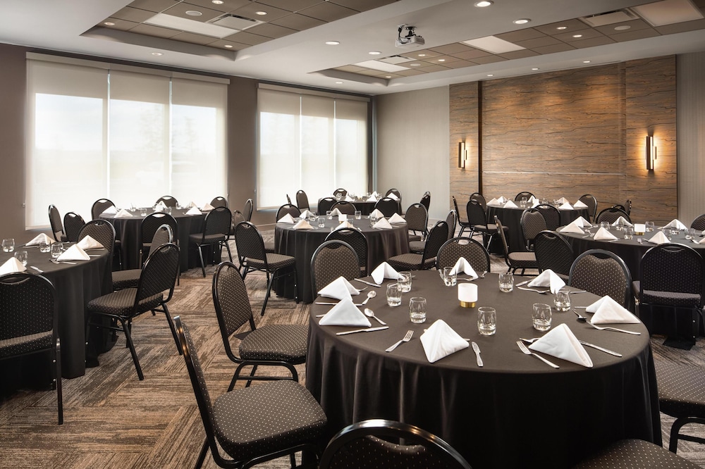 Hyatt Place Calgary Airport 50/54