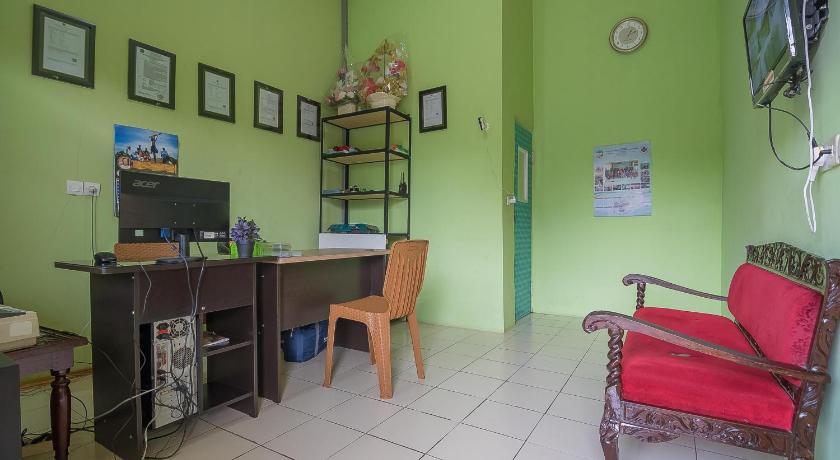 RedDoorz near Kampus UMP Purwokerto 5/44