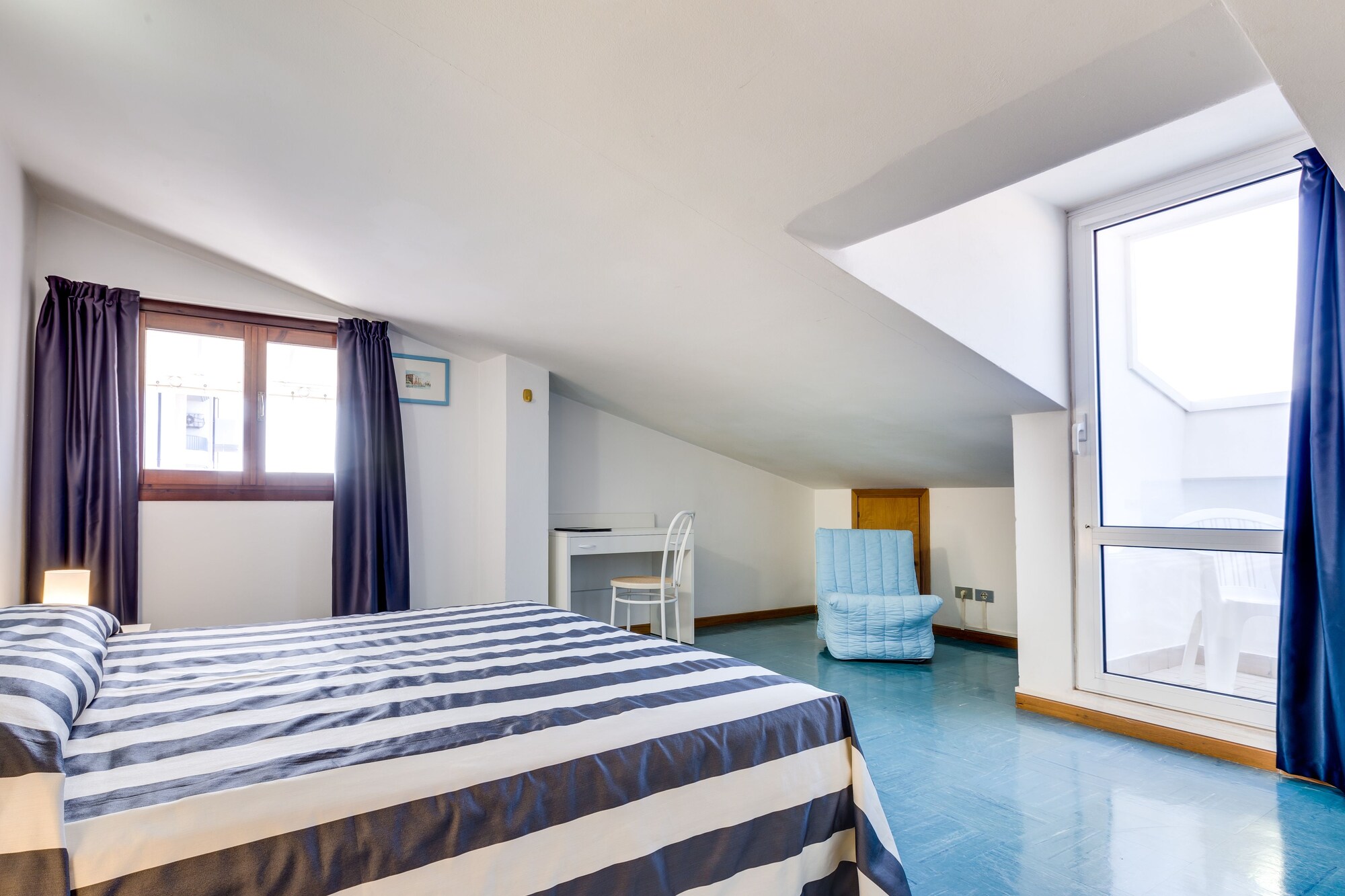MANSARDA, ECONOMY, DOUBLE BED
