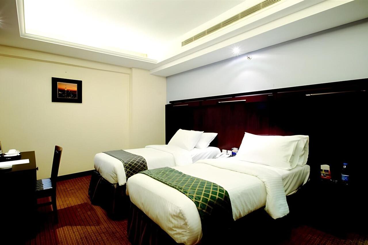 Romance Awan Hotel 8/16