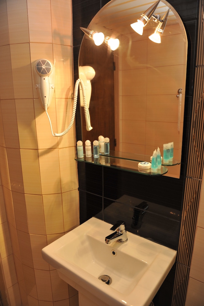 Heleni Beach Hotel 46/50