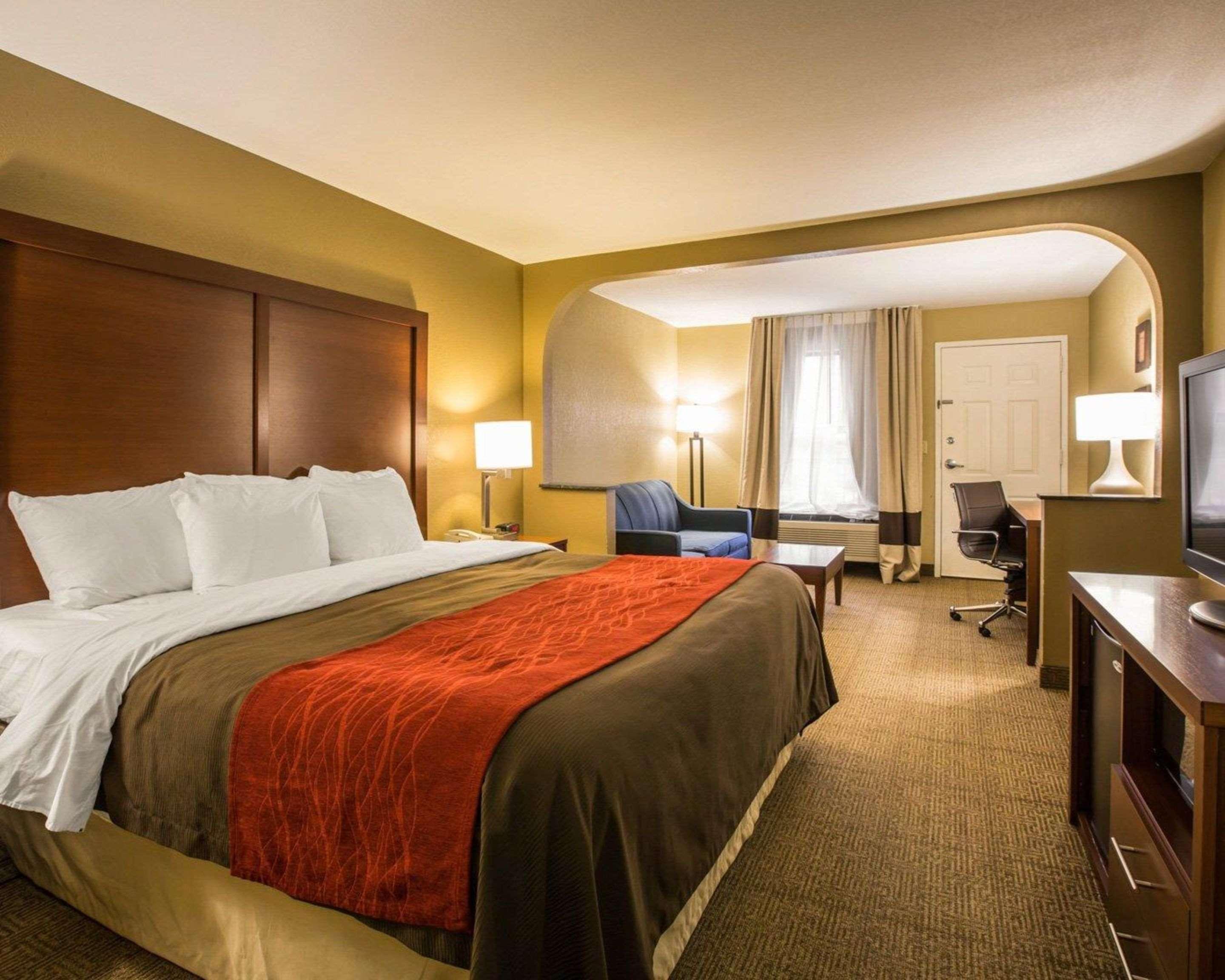 UPGRADE, EFFICIENCY, SUITE, KING BED