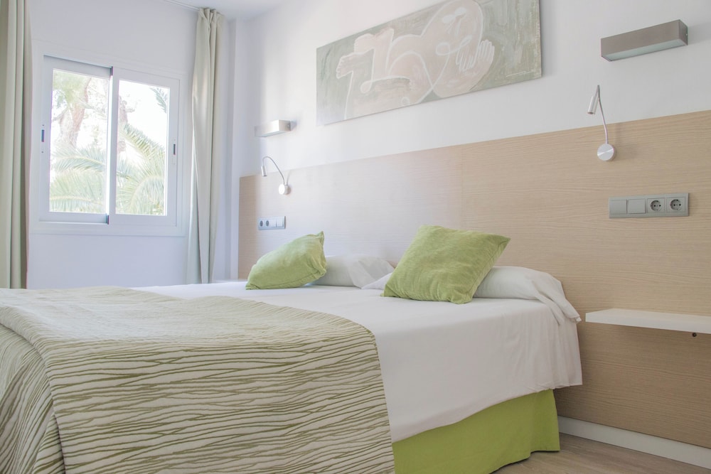 1 BEDROOM, APARTMENT, BALCONY