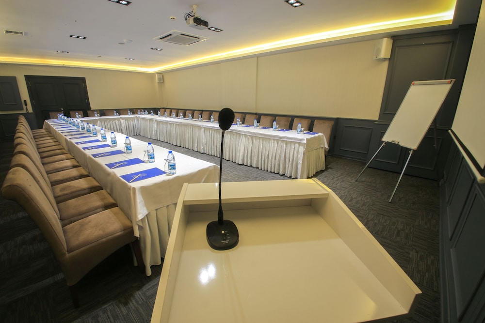 Aymira Hotel & Spa 24/48