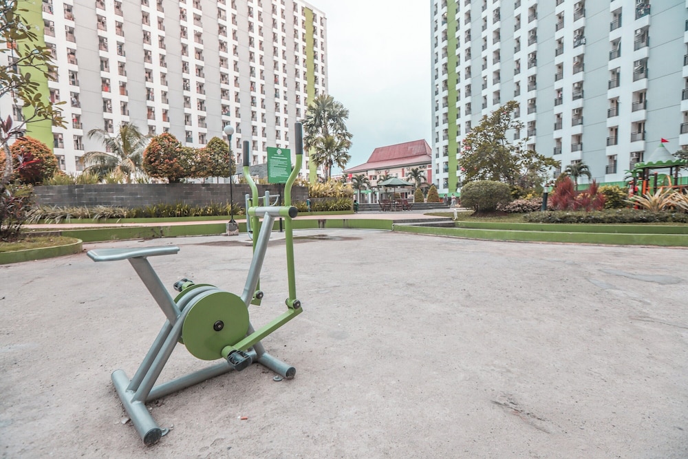 OYO 498 Green Lake View Ciputat 47/65