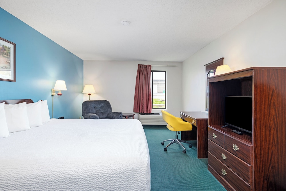 ROOM, KING BED, ACCESSIBLE