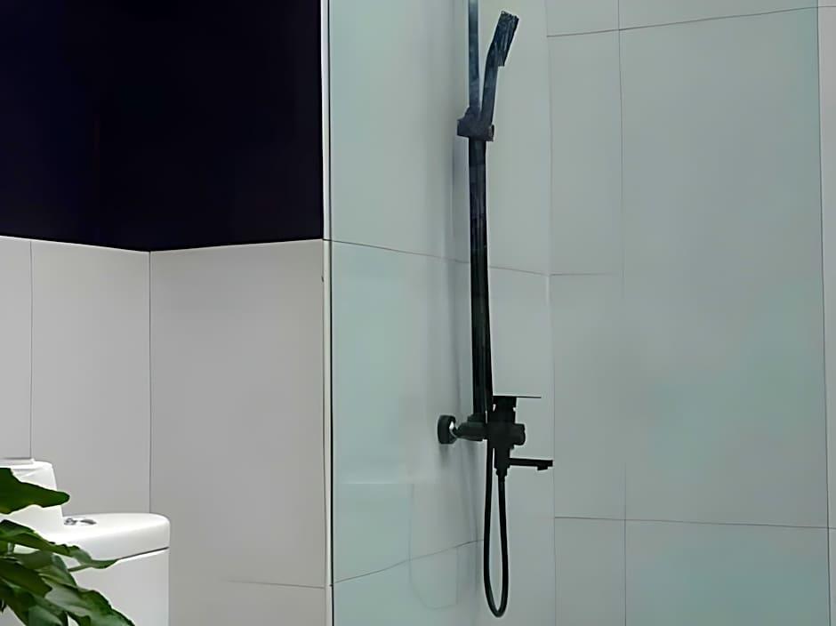 Imah Seniman Hotel 49/53
