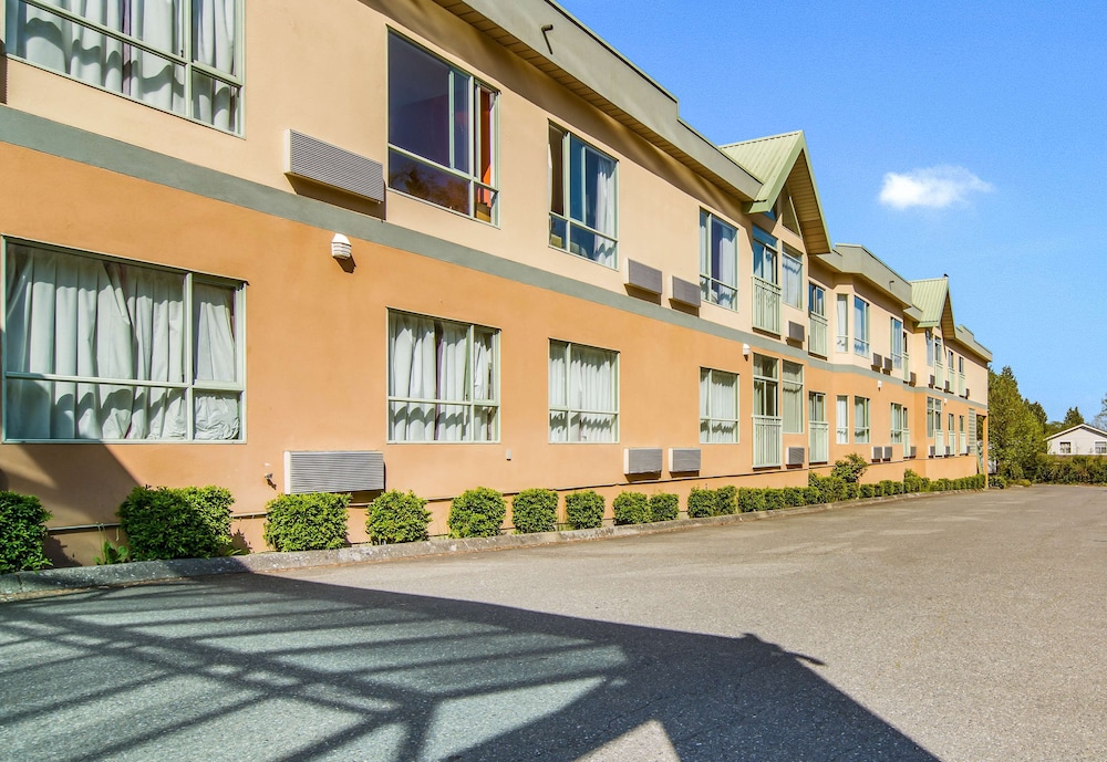 Motel6 Surrey BC 32/37
