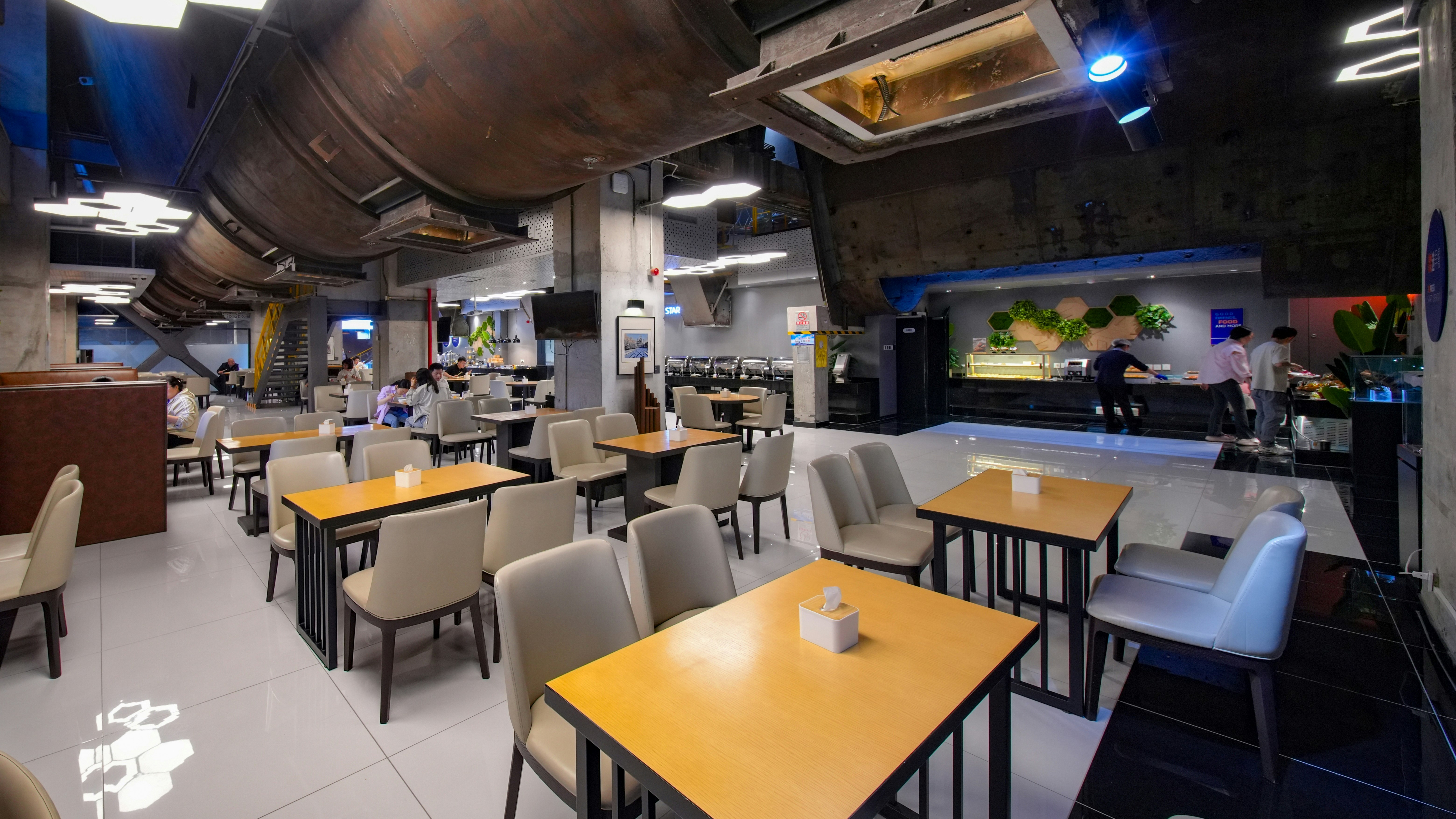 Holiday Inn Express Beijing Shijingshan Parkview 42/50
