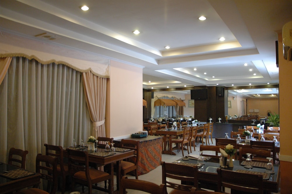 Riyadi Palace Hotel 44/61