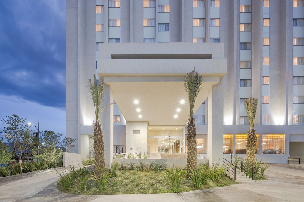 Courtyard Saltillo 4/44