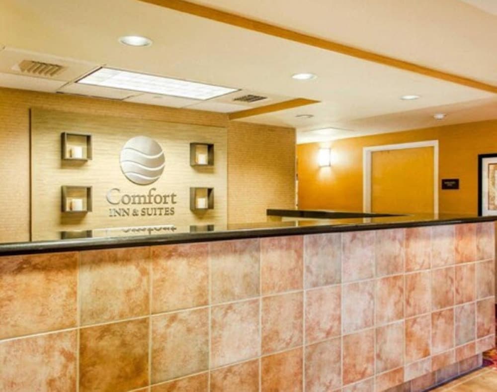 Comfort Inn and Suites York, PA 9/44