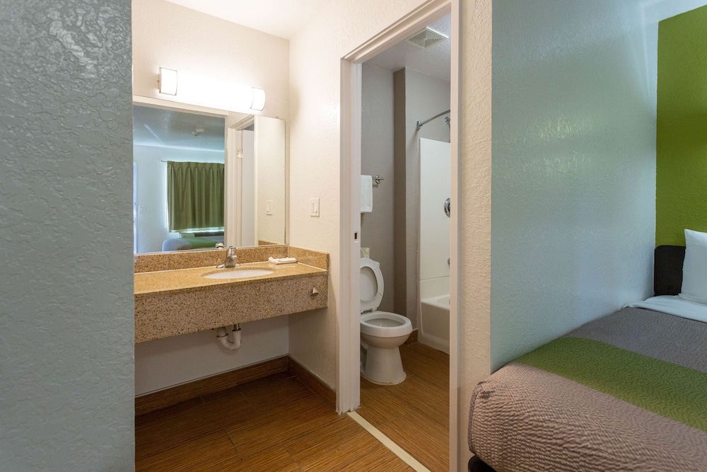 Motel6 Camp Springs, DC - South Camp Springs 40/43