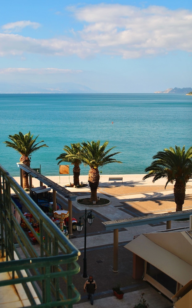 Grand Hotel Loutraki 42/48