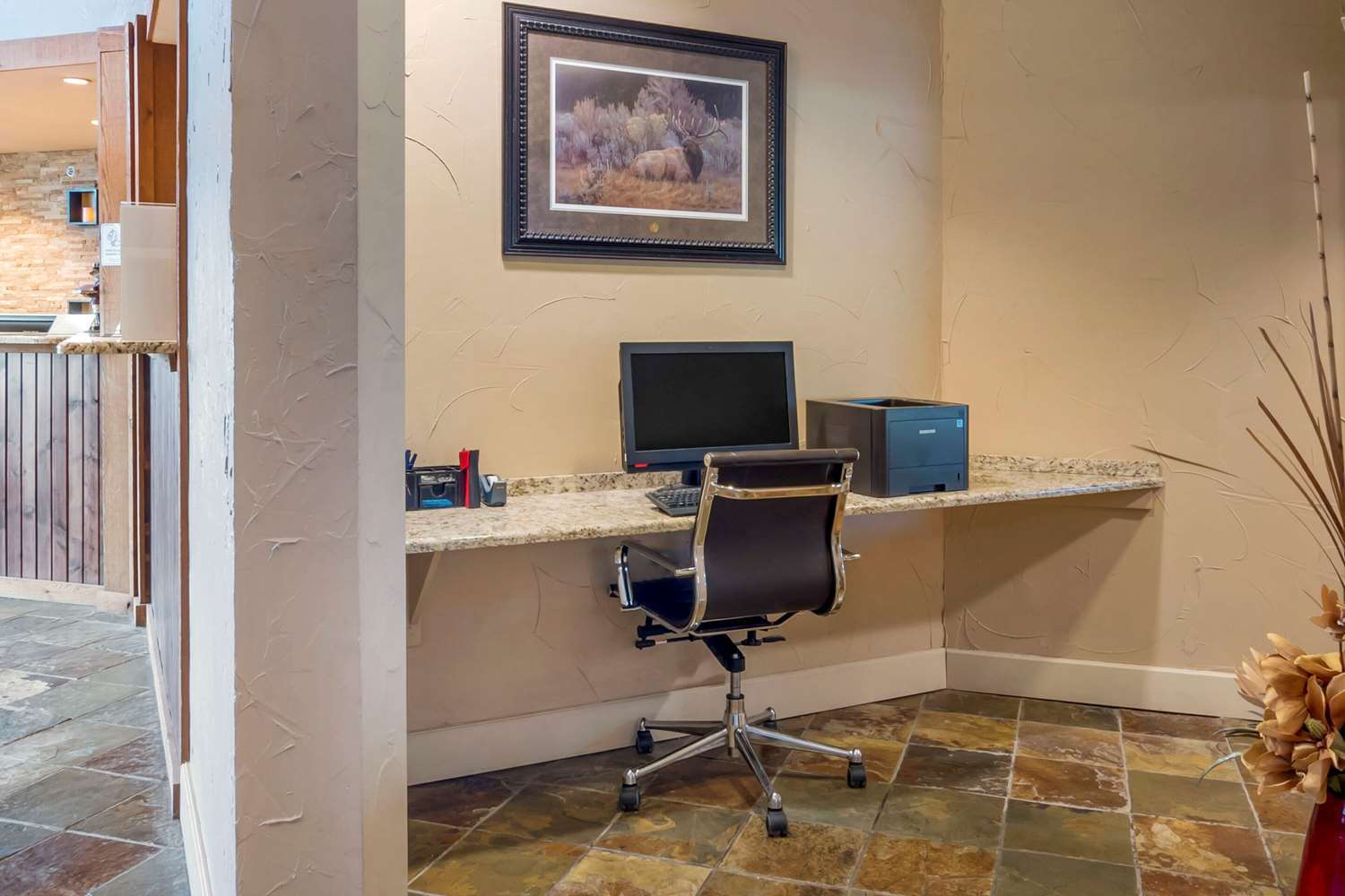 Comfort Inn & Suites Macon, MO 14/17