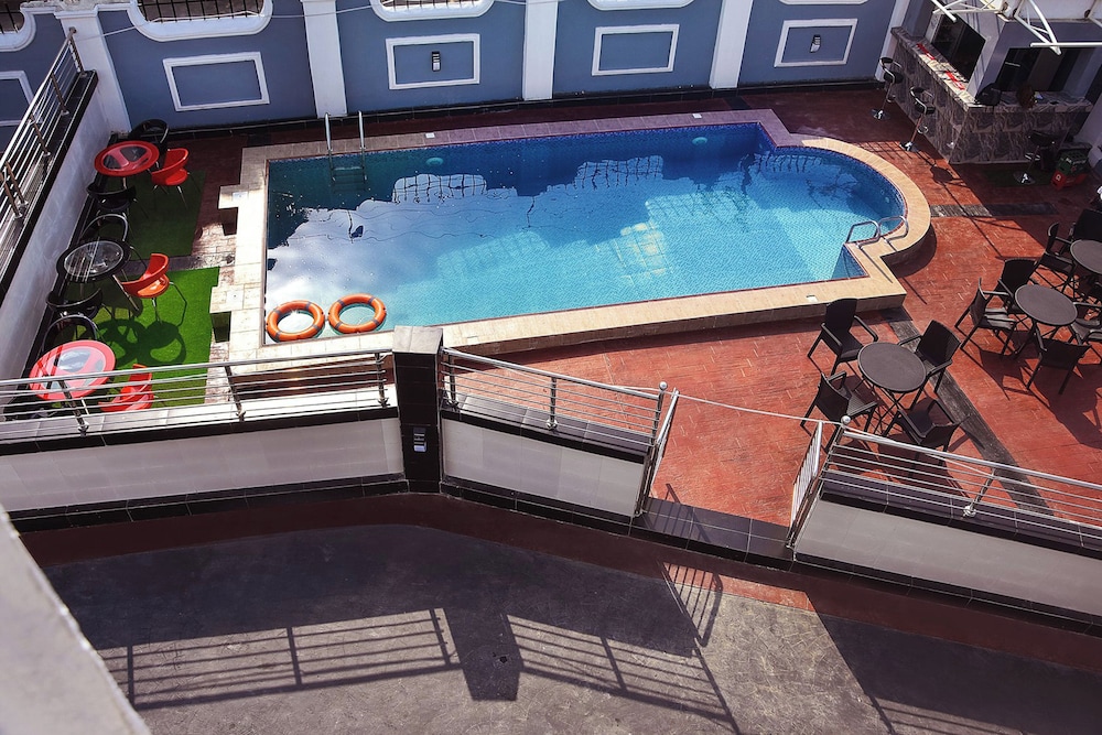 Entry Point Hotel 23/49
