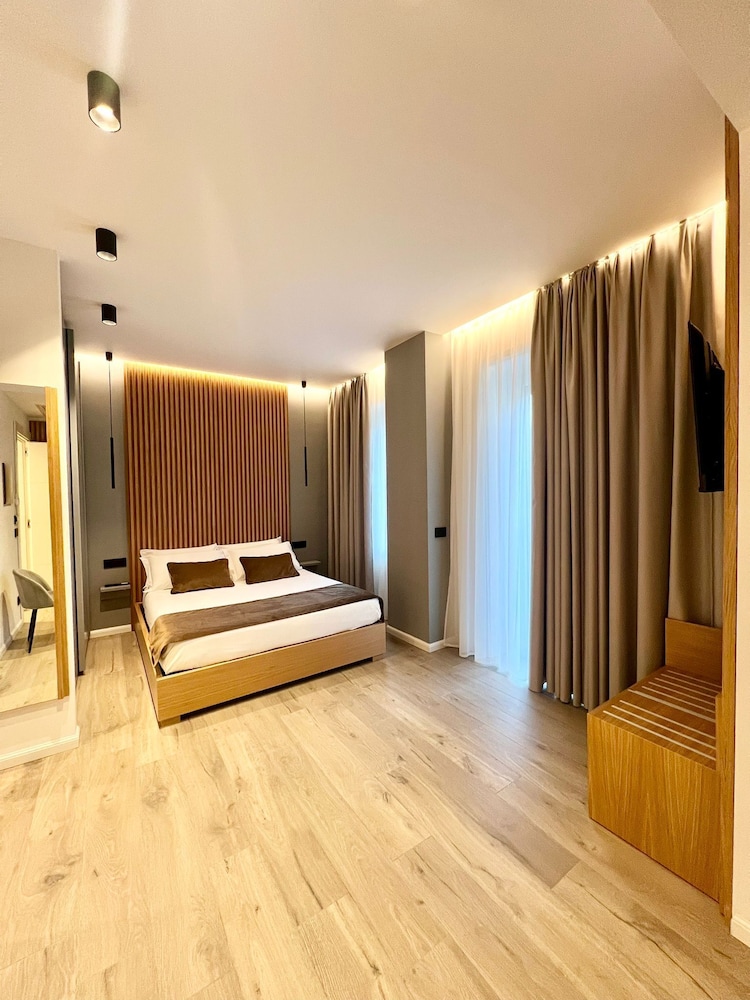 La Chambre Milano 38/66