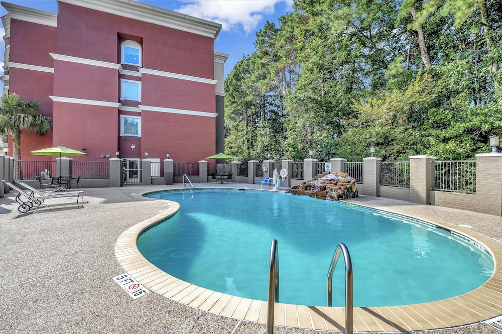 Holiday Inn Express Hotel And Suites Lufkin South 6/68