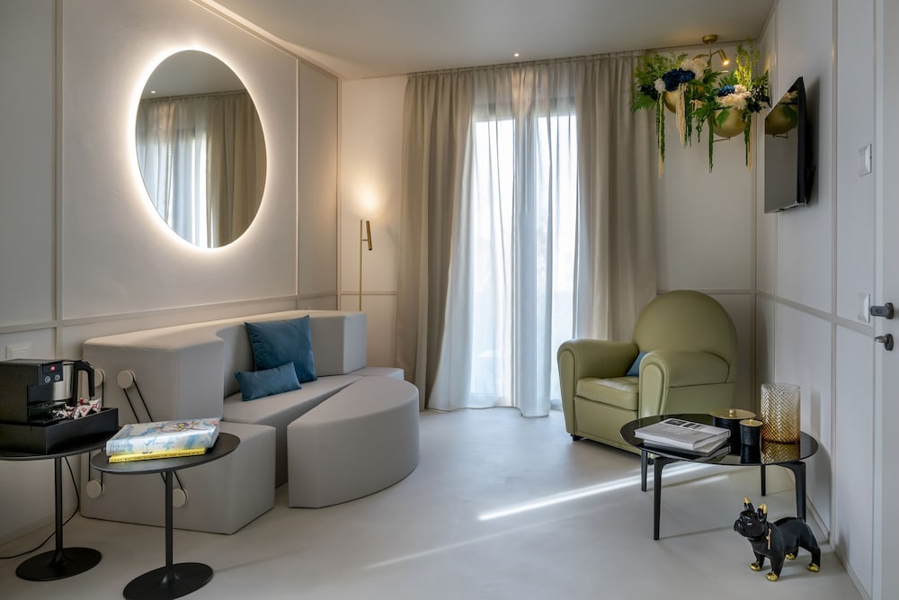 Demo Hotel Design Emotion 24/50
