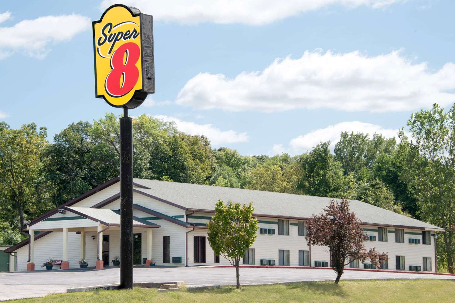 Super 8 By Wyndham Algona 4/6