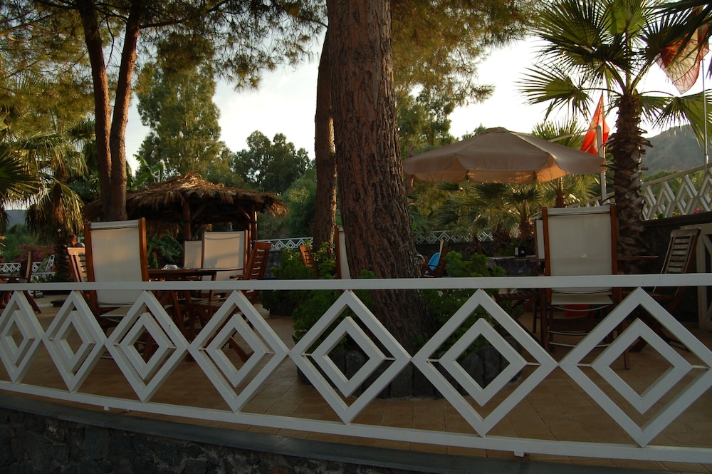 Al Togo Hotel 8/50