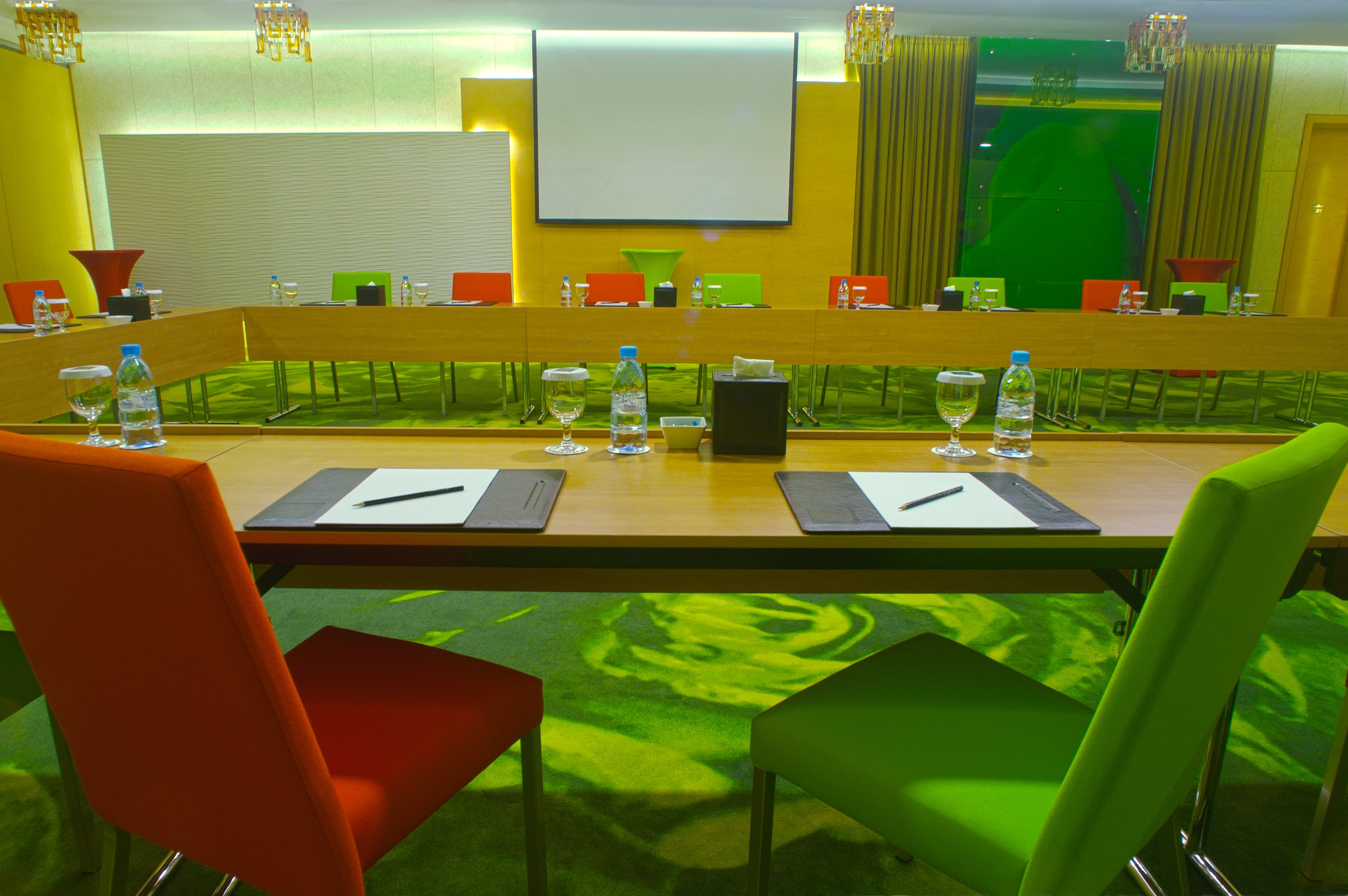 Al Khoory Executive Hotel, Al Wasl 6/7