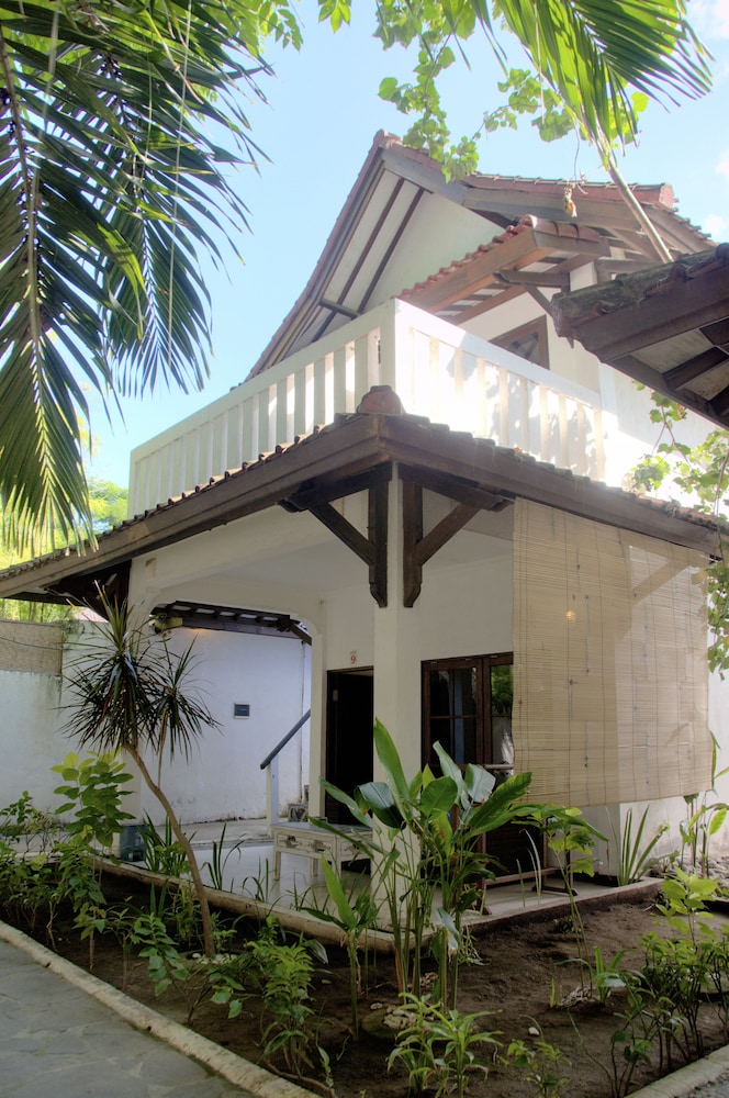 Tir Na Nog Gili Trawangan Accommodation 4/73