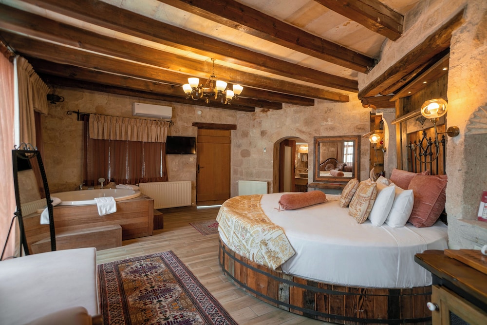 Divan Cave House 27/76