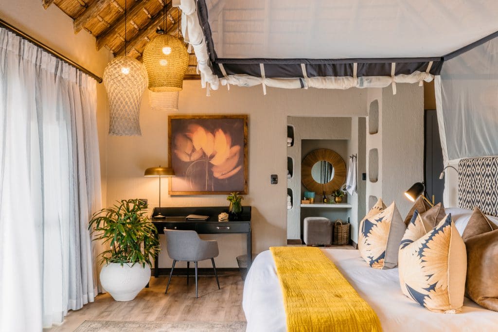HONEYMOON, SUITE