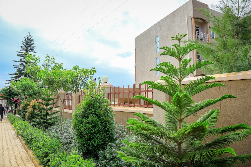 Hotel 7 Seasons Entebbe 49/55