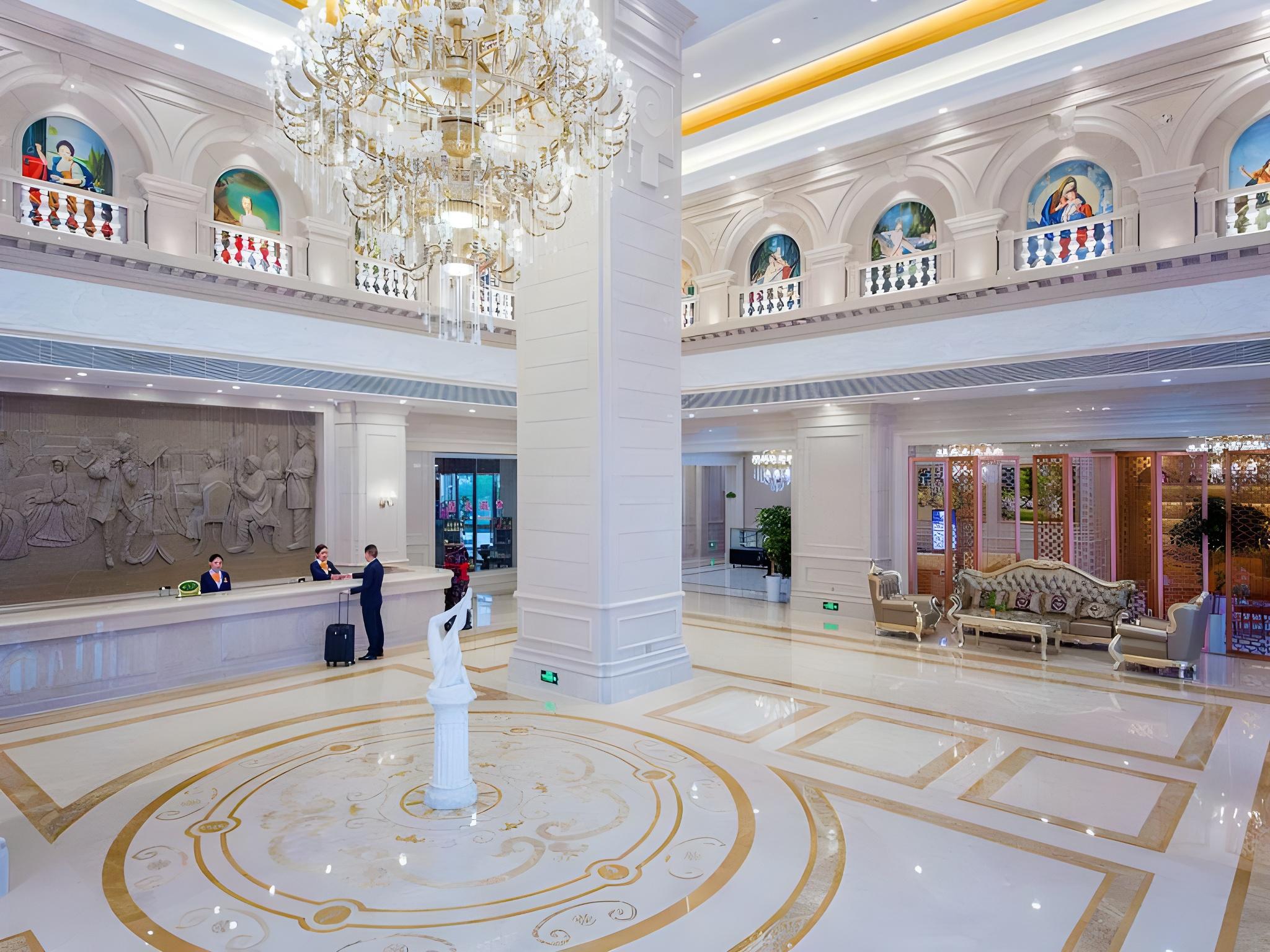 Vienna International Hotel (Huanggang Dongmen Road) 9/37