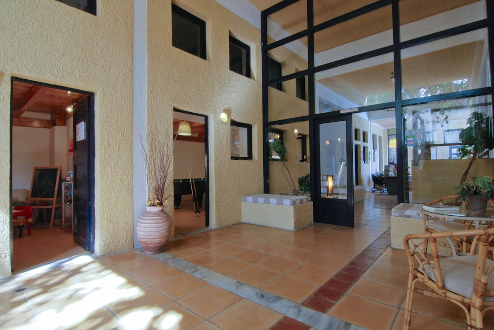 Mare Vista Hotel 6/50