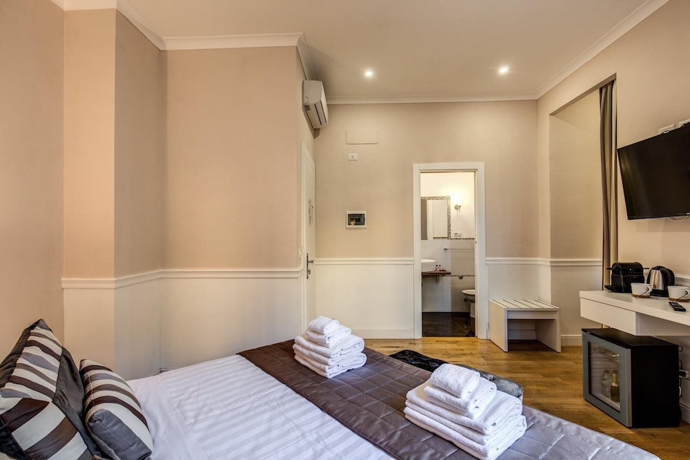 SUPERIOR, DOUBLE BED