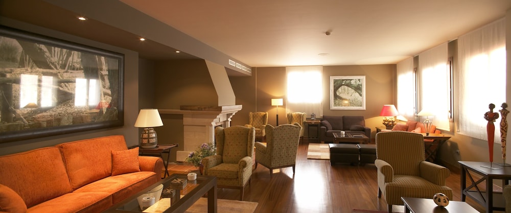 Hosteria de Torazo 48/64