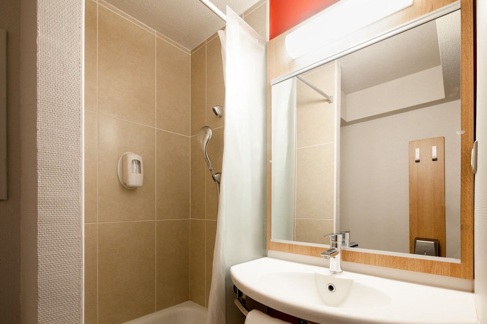 B&B HOTEL Evry Lisses 3 etoiles 41/43