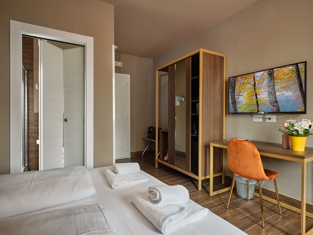 SUPERIOR, DOUBLE BED