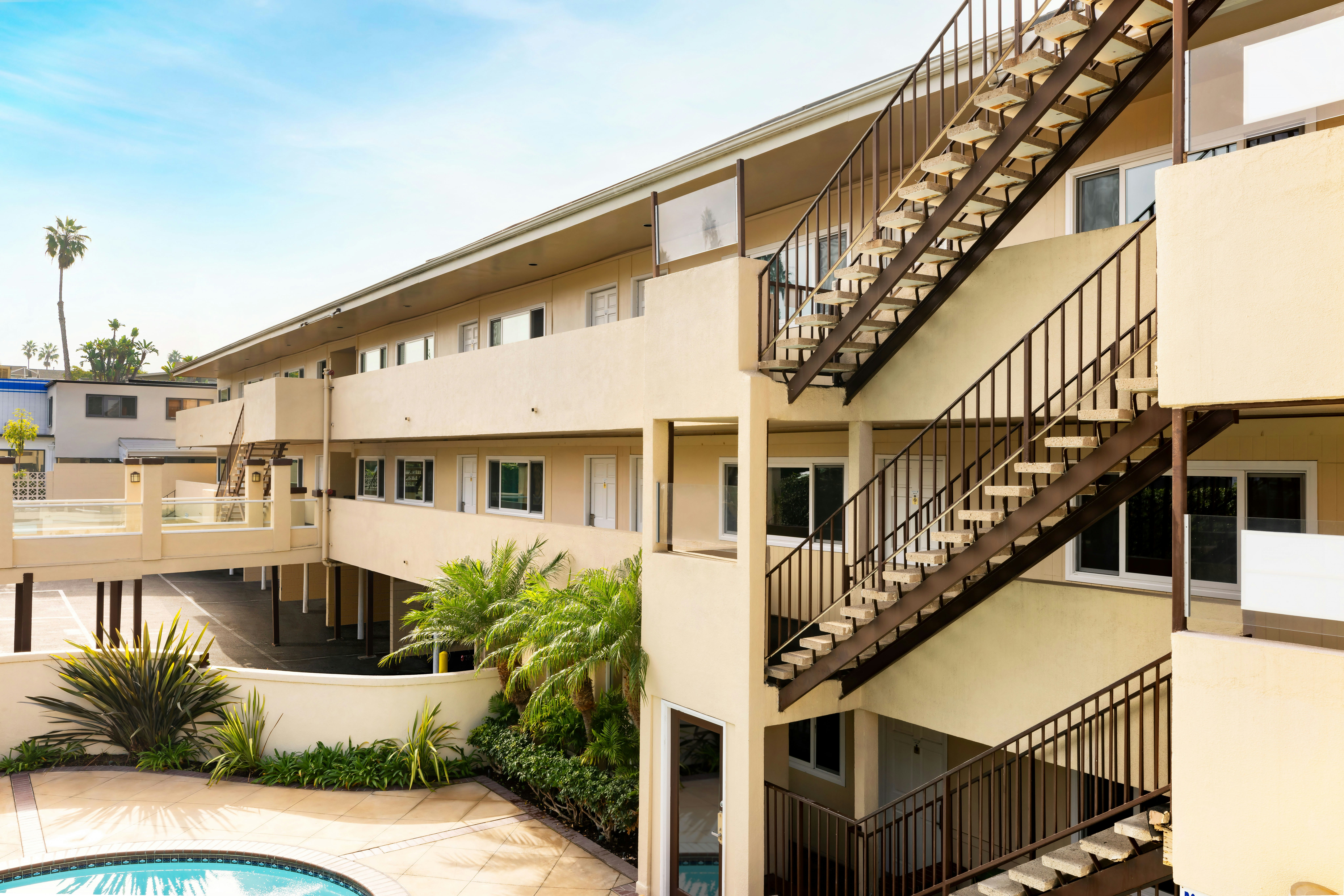 Pacific Edge Hotel On Laguna Beach 4/67