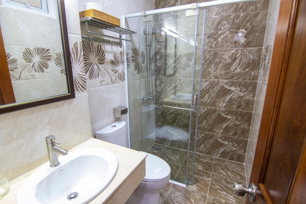 Bien Ngoc Hotel 36/38