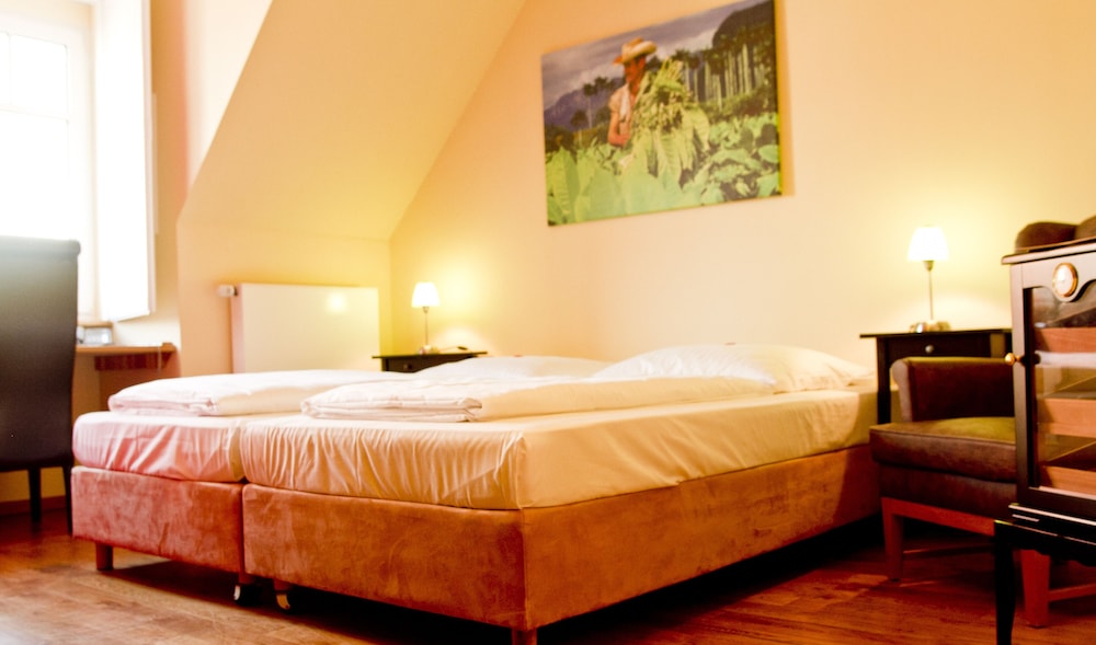 LANDHOTEL HOF BEVERLAND 15/69
