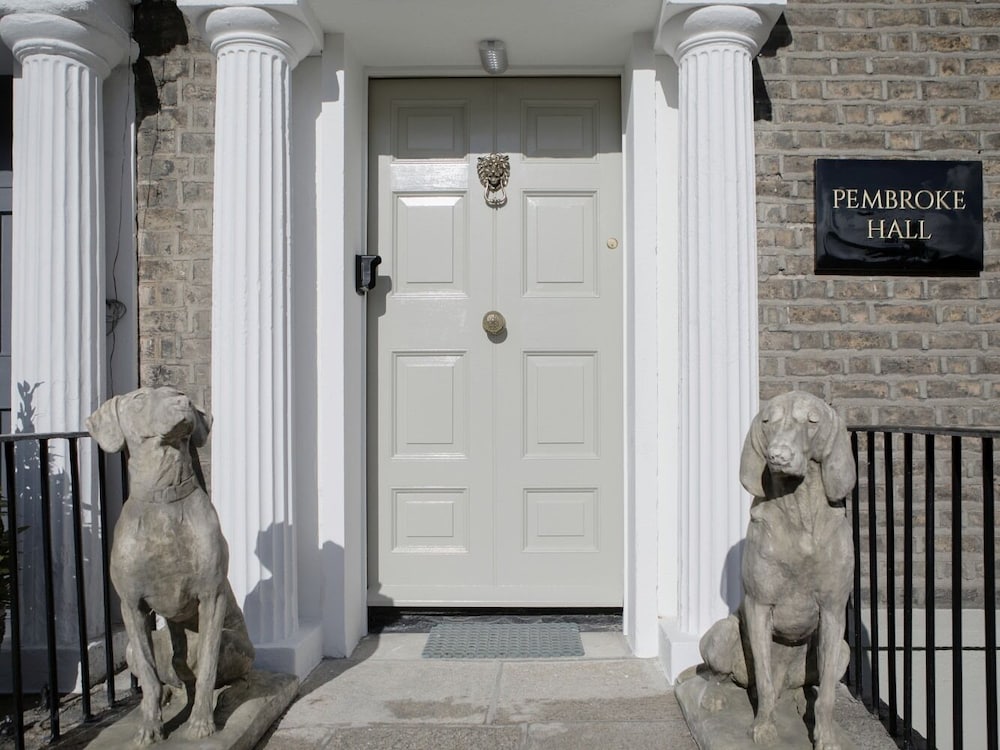 Pembroke Hall 10/50