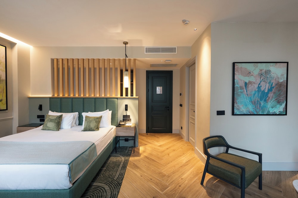 The Wings Hotels Pera 16/49