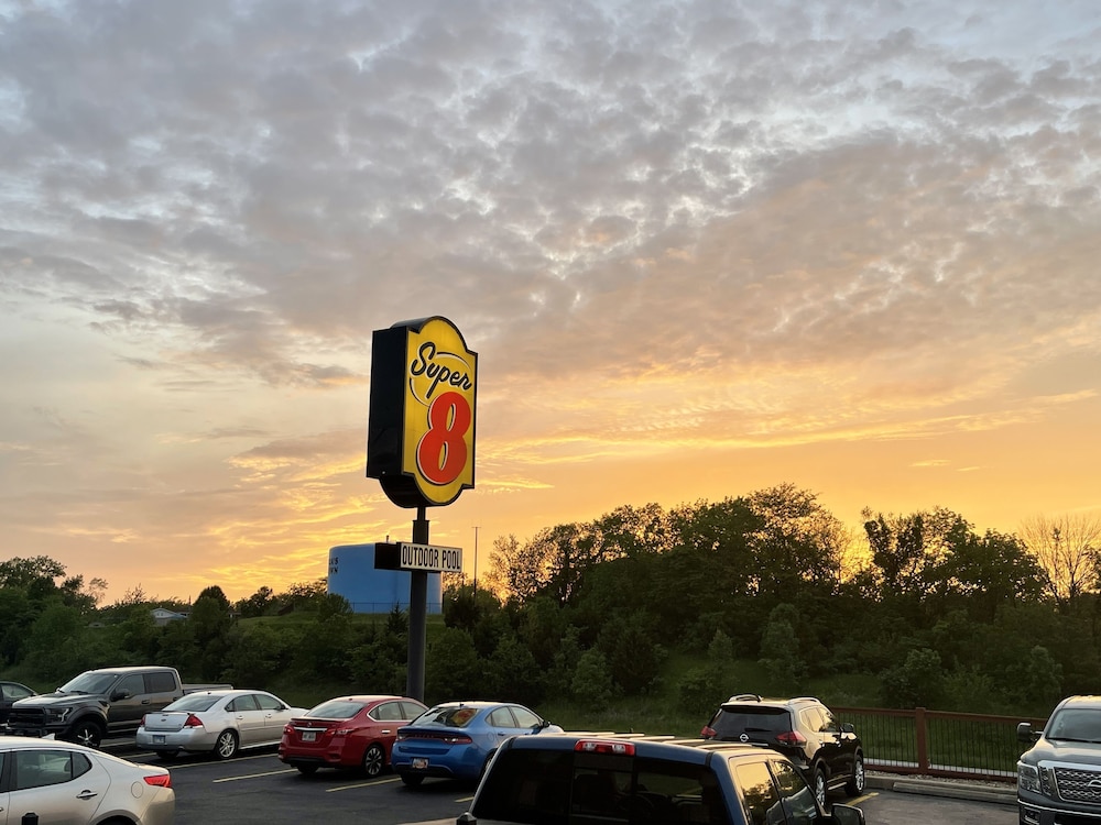 Super 8 By Wyndham Hannibal 25/43