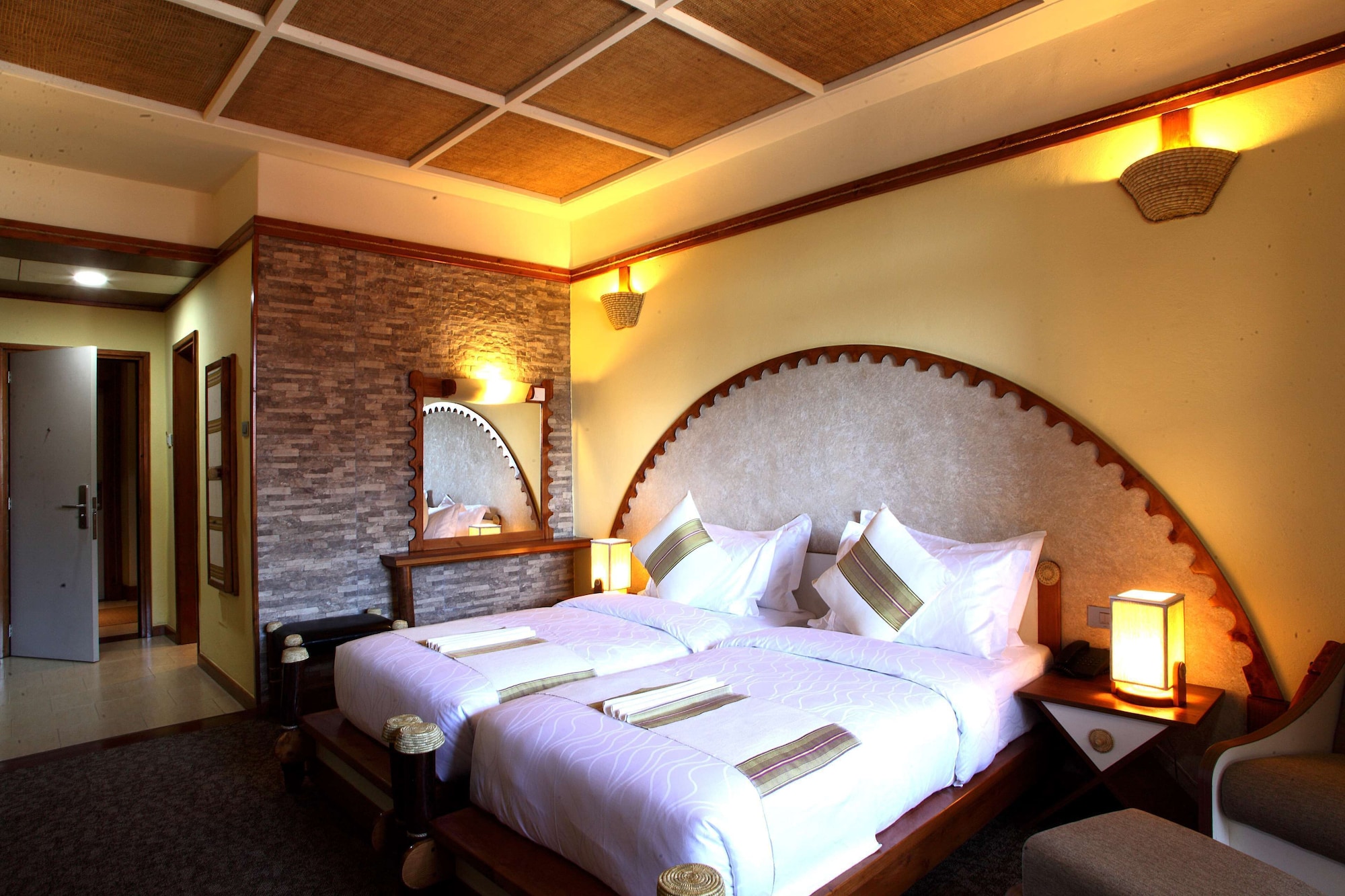 STANDARD, KING BED