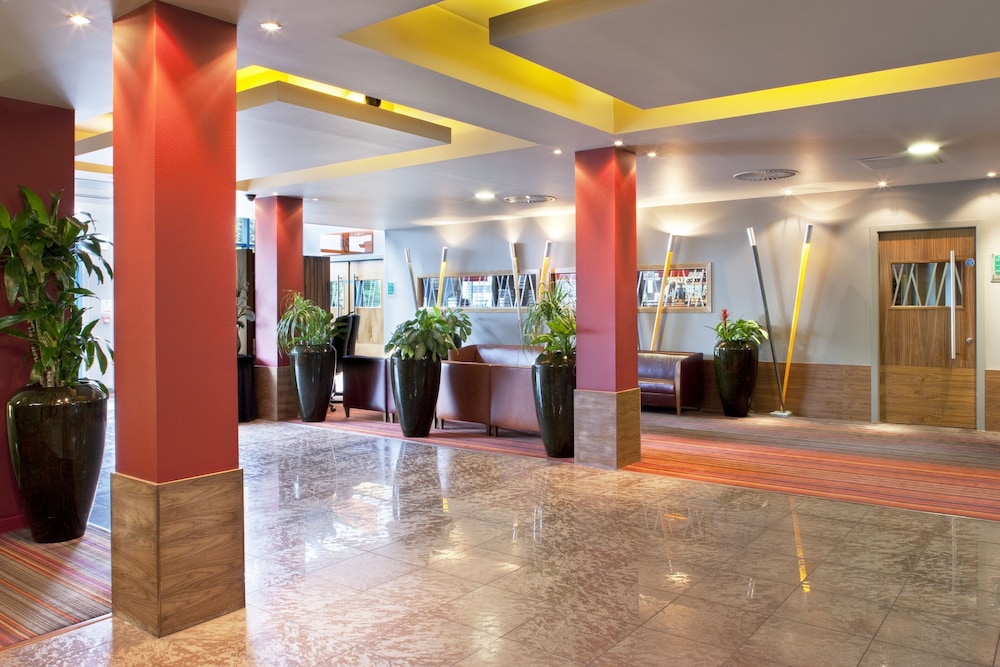 Holiday Inn West 7/60