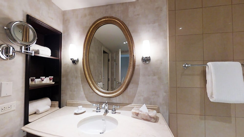 Harrah's New Orleans - A Caesars Rewards Destination 48/49